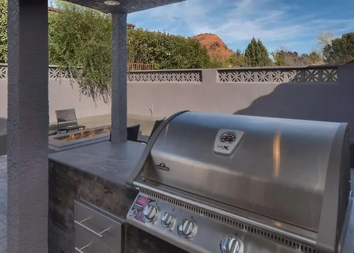 Stunning Views Hot Tub Prime Location